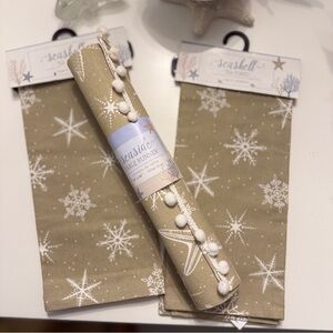 NEW 4pc Set Double Sided Table Runner 2 Tea Towels, Kids Apron Coastal Christmas